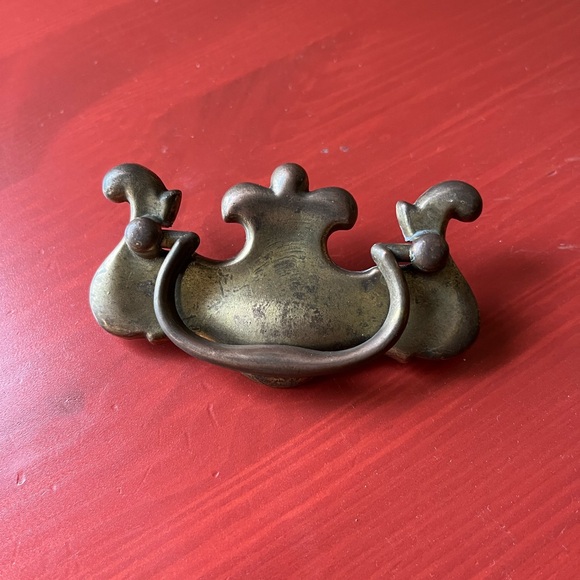 Vintage knobs & pulls - Picture 2 of 3